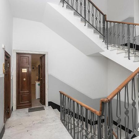 Real Italian Estate - Luxury Black&White Генуя Екстер'єр фото
