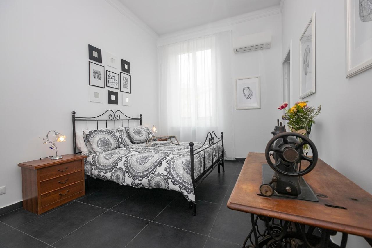 Real Italian Estate - Luxury Black&White Генуя Екстер'єр фото