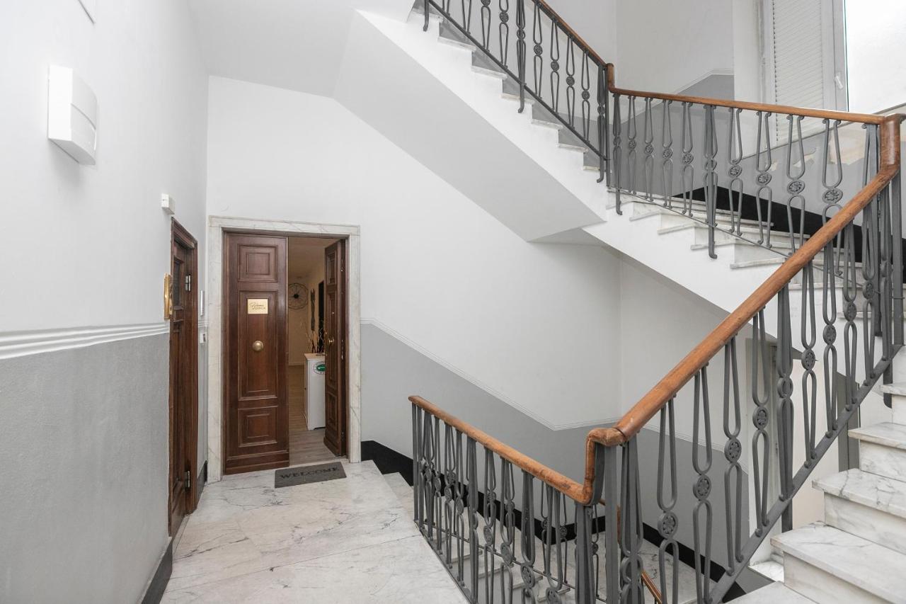 Real Italian Estate - Luxury Black&White Генуя Екстер'єр фото